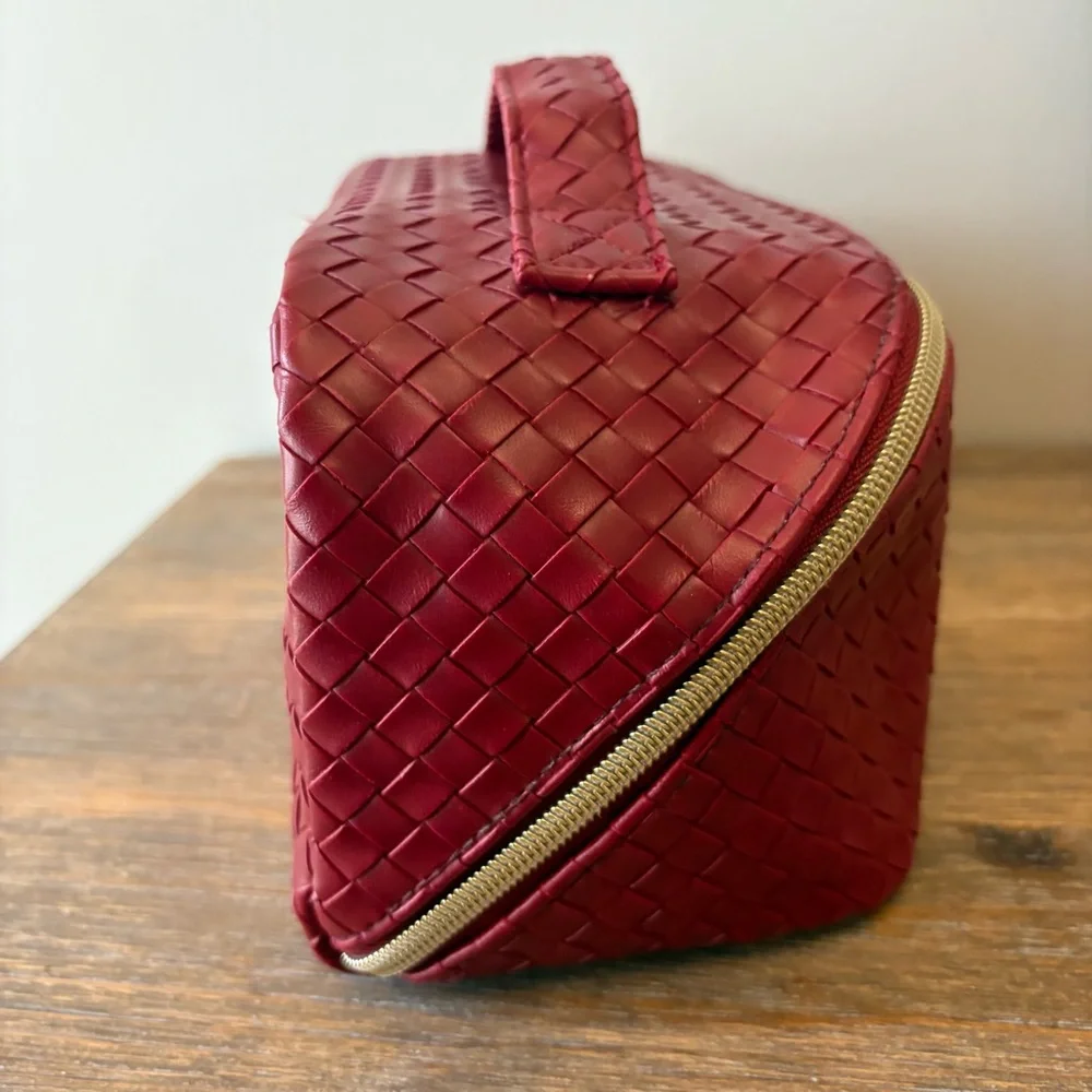 Faux leather cosmetic case - Picture 5 of 7